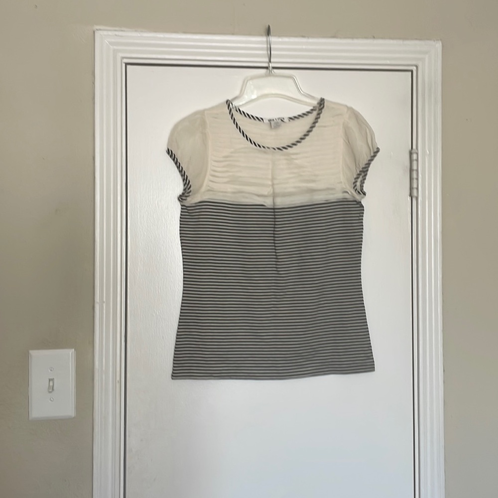 alice + olivia short sleeved top, size S